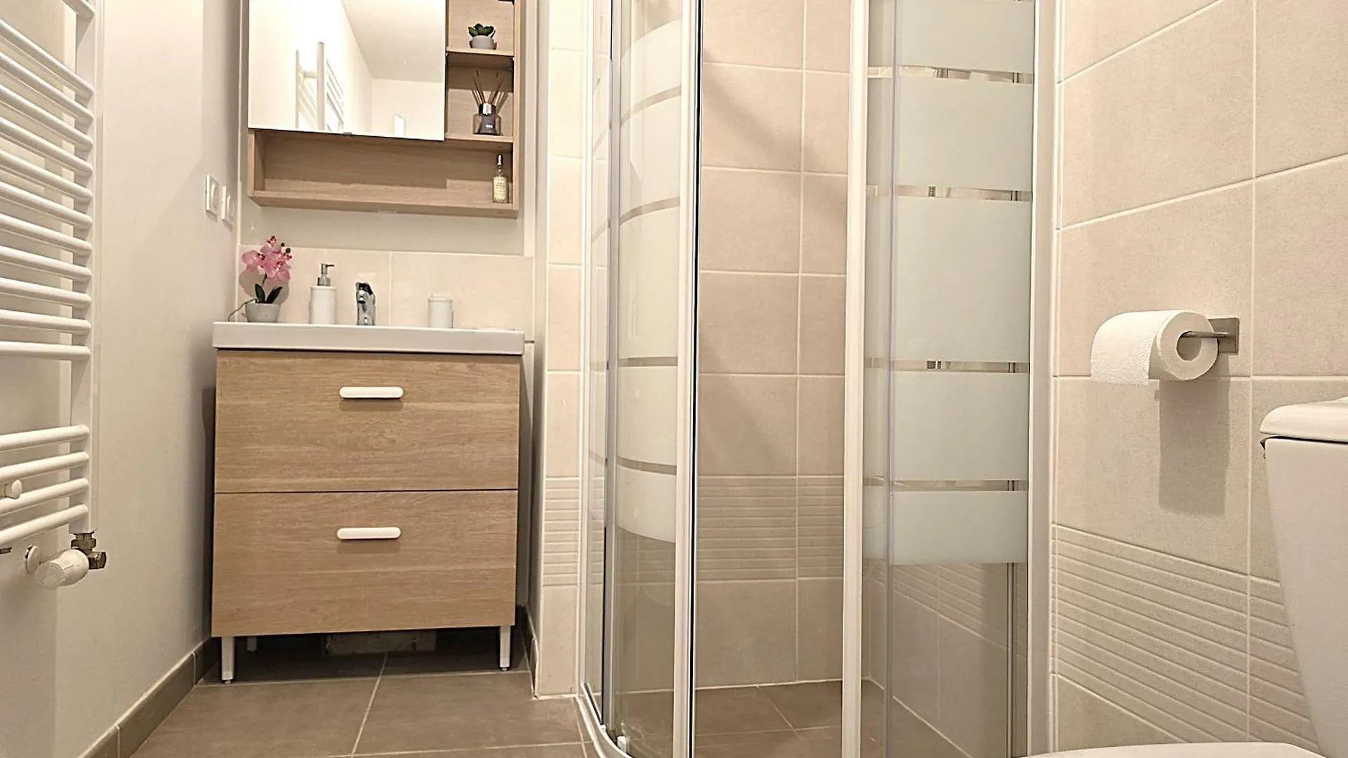 Holiday home Charmante Maison 6 Personnes - 5 Min A Pied Zone Commerciale Sapiac - 3 Chambres - 4 Lits - Jardin Et Terrasses Prives - Parking Gratuit Sur Place Montauban